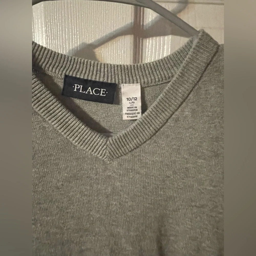 The Children’ Place‎ Boys Gray Sweater Vest! Size Large 10/12